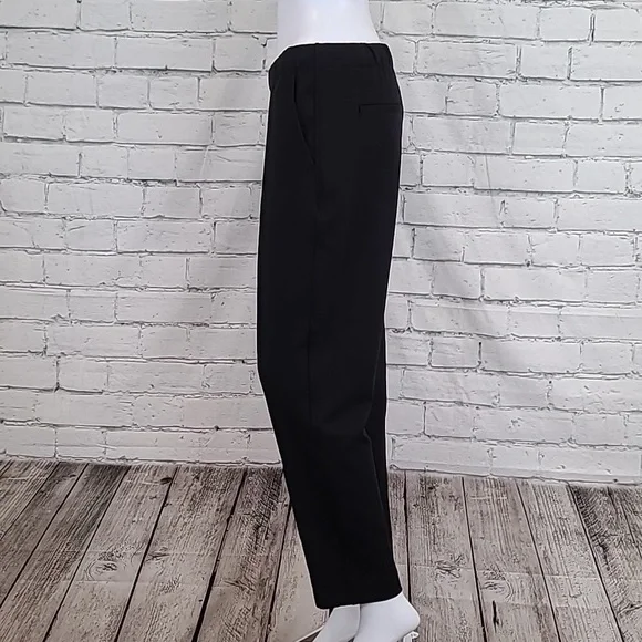 Everlane High Rise Pintuck Tapered Leg The Dream Pant in Black - NWT